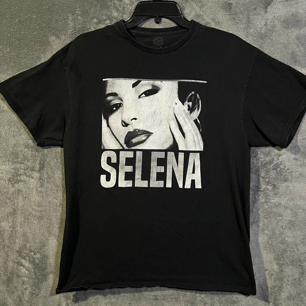 vintage selena t shirt size L